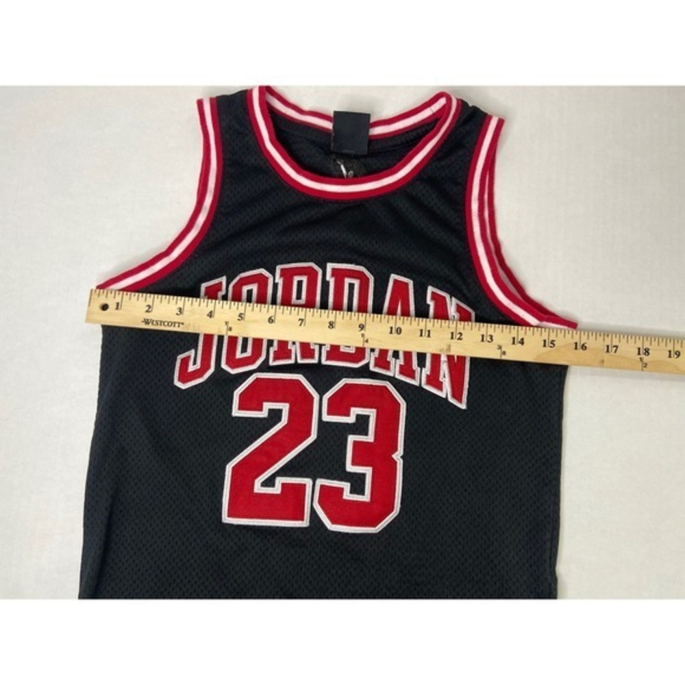 Nike Jordan Michael Jordan #23 Youth 8–10 Black Swingman Basketball Jersey - Picture 9 of 14
